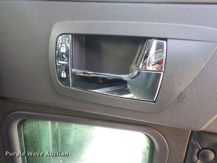 image for item DJ8587 2016 Kenworth W900  semi truck