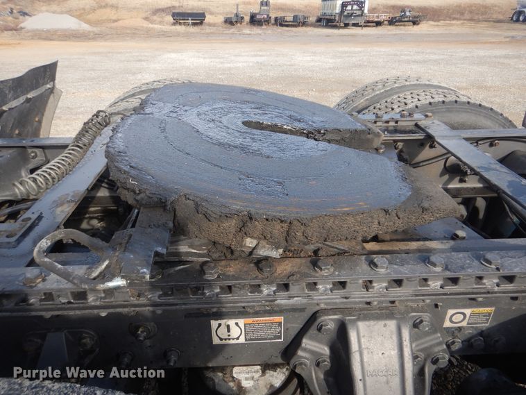 image for item DJ8587 2016 Kenworth W900  semi truck