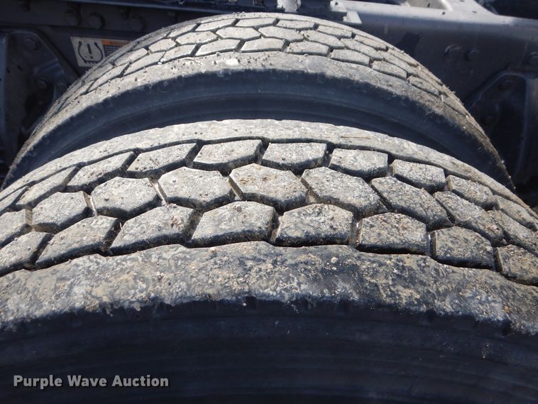 image for item DJ8587 2016 Kenworth W900  semi truck