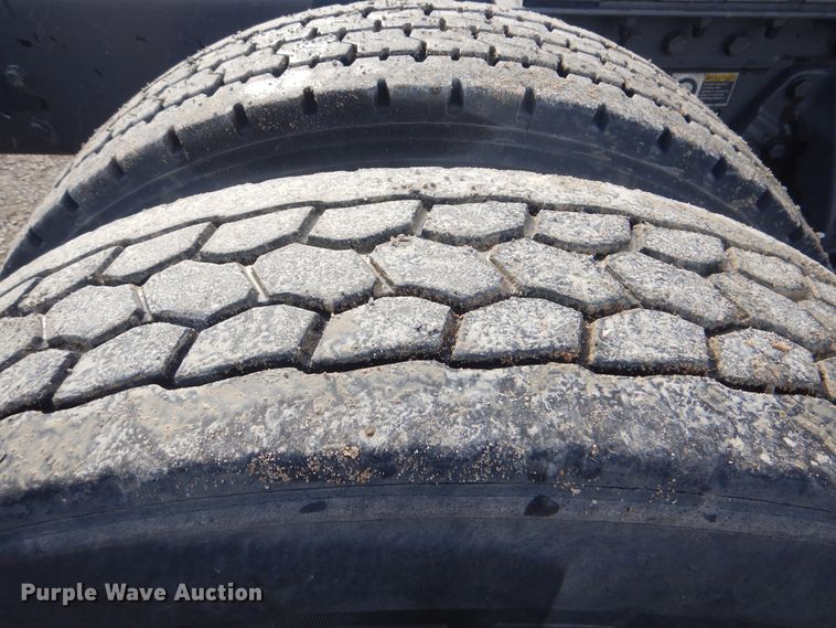 image for item DJ8587 2016 Kenworth W900  semi truck