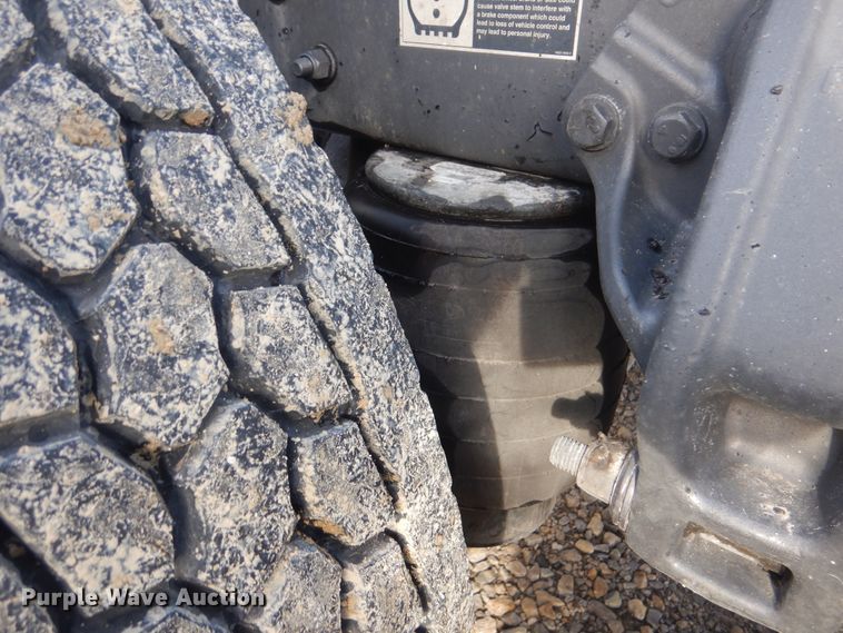 image for item DJ8587 2016 Kenworth W900  semi truck