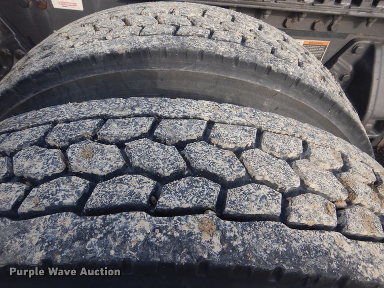 image for item DJ8587 2016 Kenworth W900  semi truck