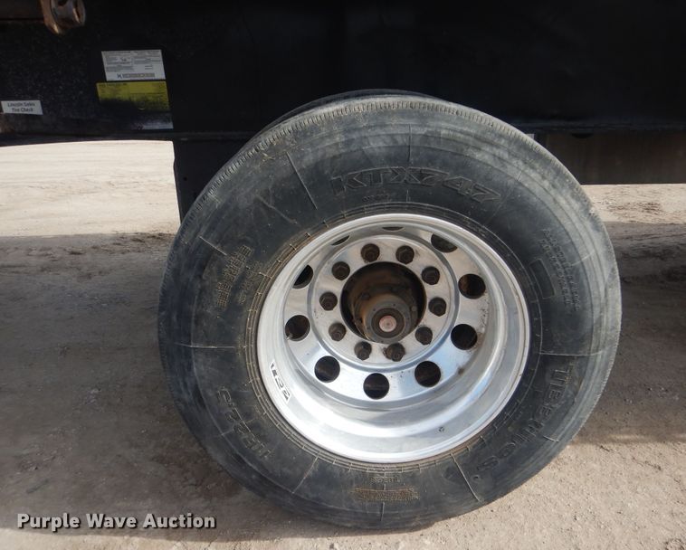 image for item DJ8589 2012 Utility FS2CHA flatbed trailer