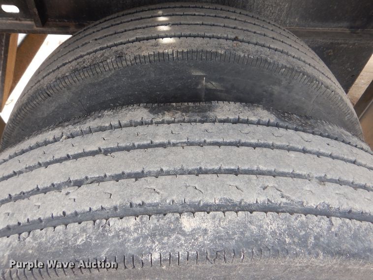 image for item DJ8589 2012 Utility FS2CHA flatbed trailer