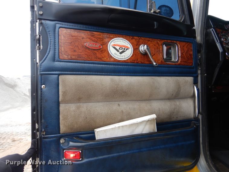 image for item DJ8594 1999 Peterbilt 379  semi truck