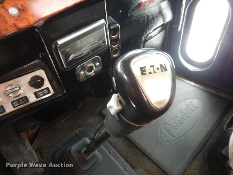 image for item DJ8594 1999 Peterbilt 379  semi truck