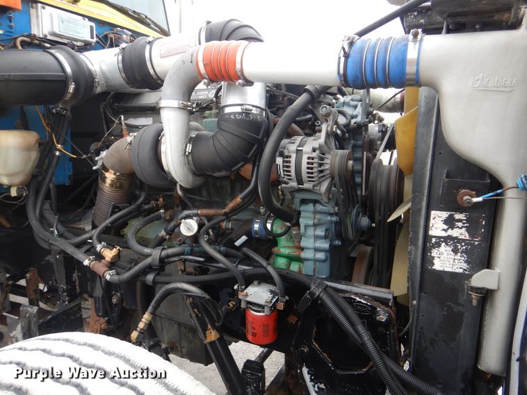 image for item DJ8594 1999 Peterbilt 379  semi truck