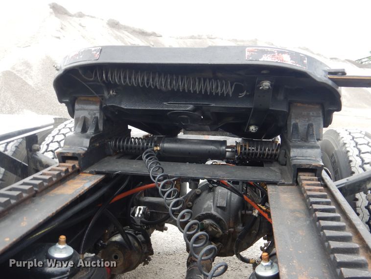 image for item DJ8594 1999 Peterbilt 379  semi truck