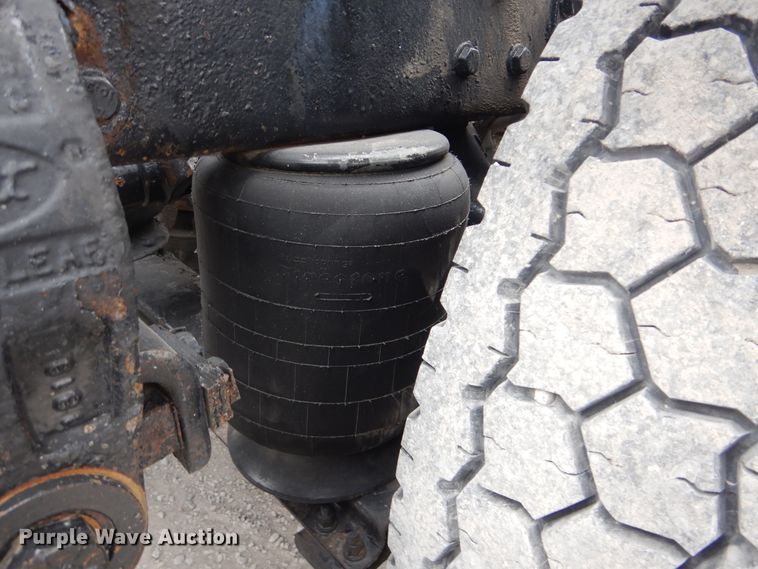 image for item DJ8594 1999 Peterbilt 379  semi truck