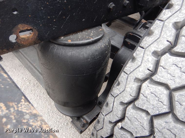 image for item DJ8594 1999 Peterbilt 379  semi truck