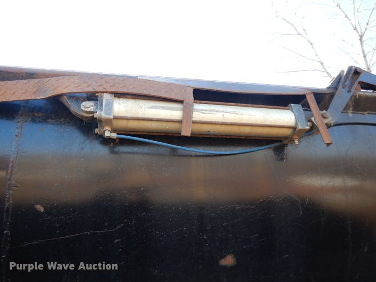 image for item DL2631 1997 Load King end dump trailer