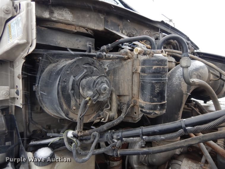 image for item DL2647 2005 Sterling AT9500  truck tractor