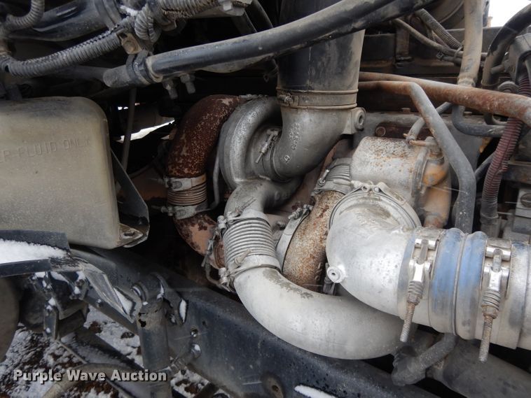 image for item DL2647 2005 Sterling AT9500  truck tractor