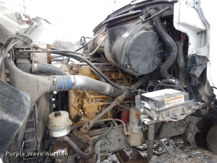 image for item DL2647 2005 Sterling AT9500  truck tractor