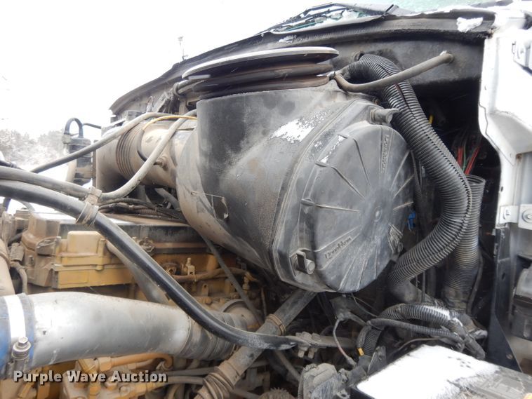 image for item DL2647 2005 Sterling AT9500  truck tractor