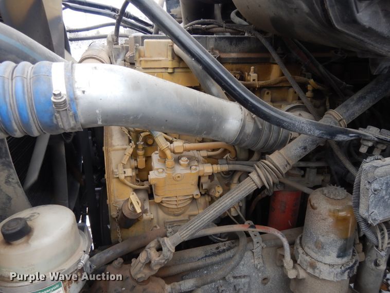 image for item DL2647 2005 Sterling AT9500  truck tractor