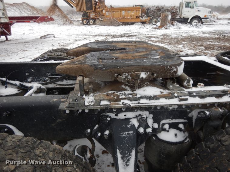 image for item DL2647 2005 Sterling AT9500  truck tractor