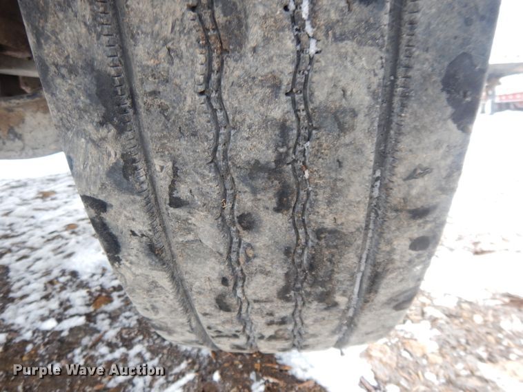 image for item DL2647 2005 Sterling AT9500  truck tractor