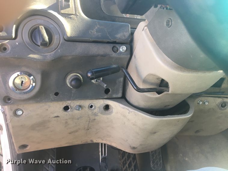 image for item DL2647 2005 Sterling AT9500  truck tractor