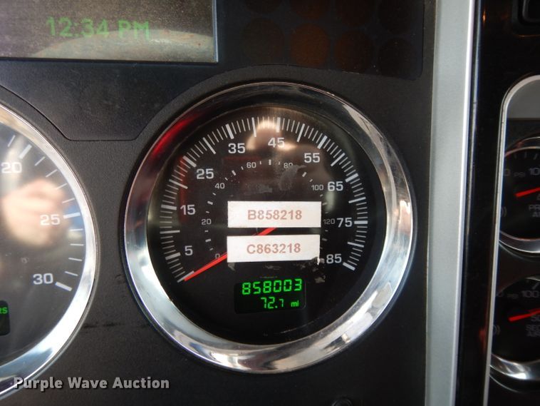 image for item DL2652 2009 Kenworth T800  semi truck