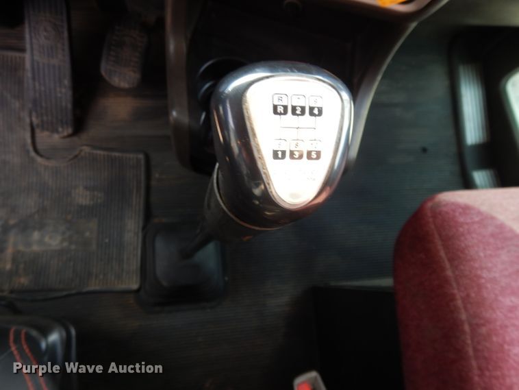 image for item DL2652 2009 Kenworth T800  semi truck