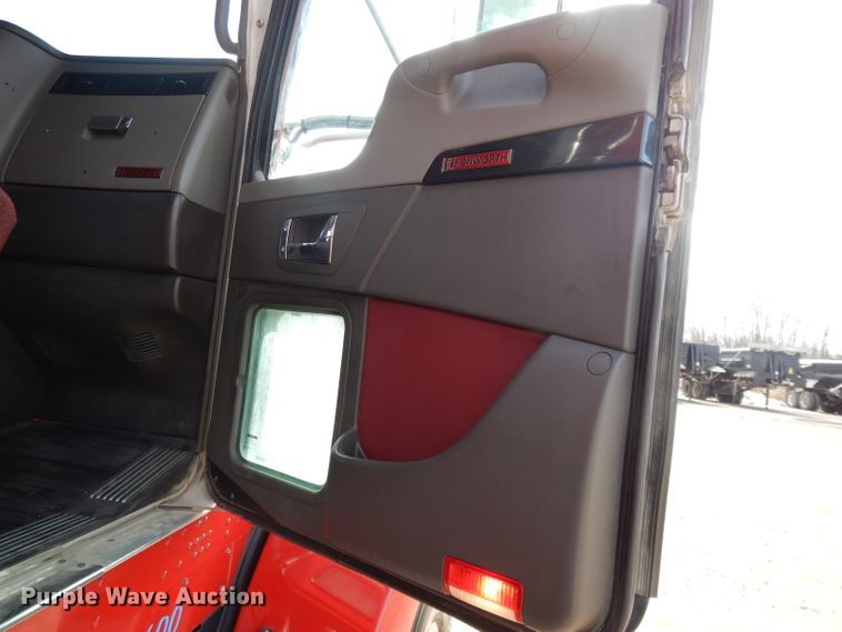 image for item DL2652 2009 Kenworth T800  semi truck