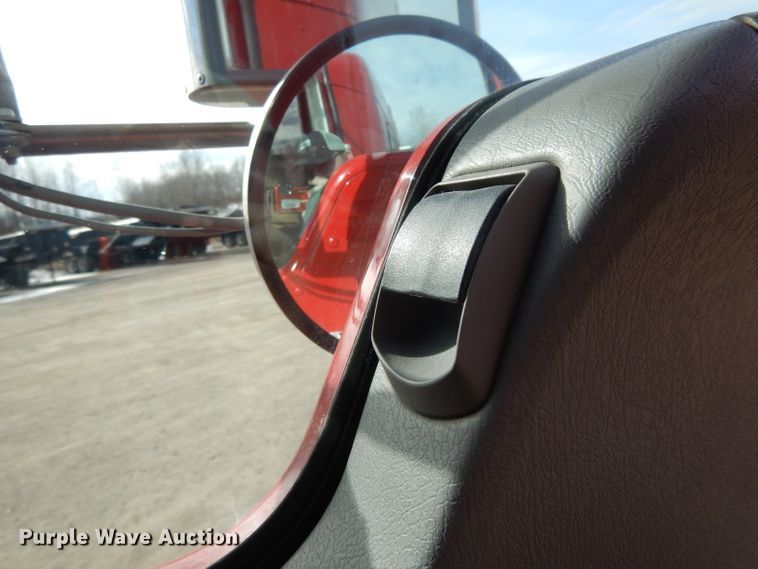 image for item DL2652 2009 Kenworth T800  semi truck