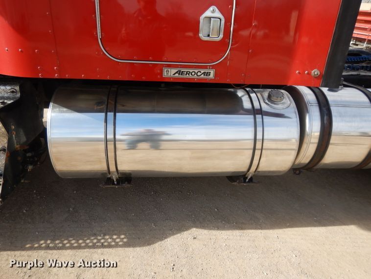 image for item DL2652 2009 Kenworth T800  semi truck