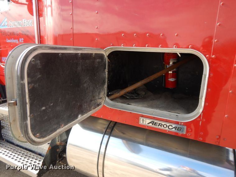 image for item DL2652 2009 Kenworth T800  semi truck