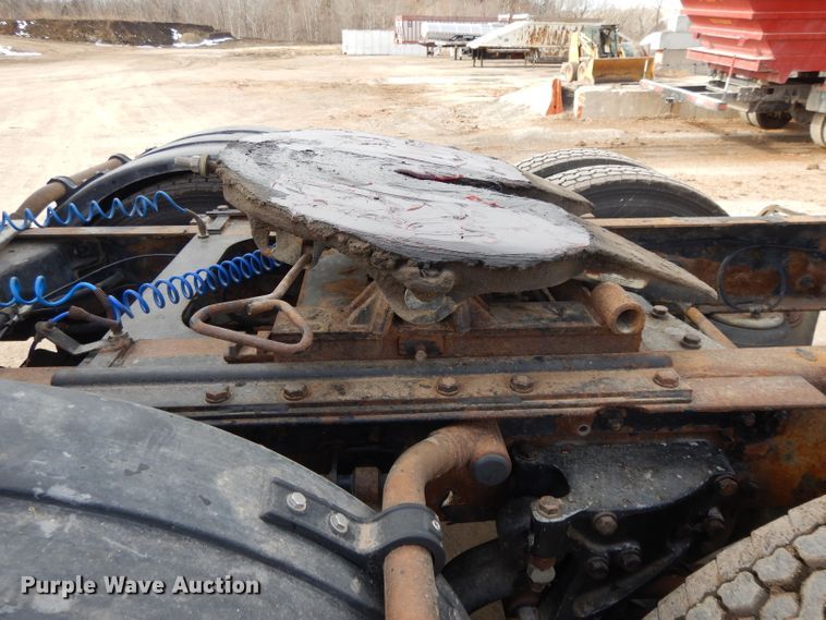 image for item DL2652 2009 Kenworth T800  semi truck