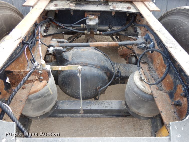 image for item DL2652 2009 Kenworth T800  semi truck