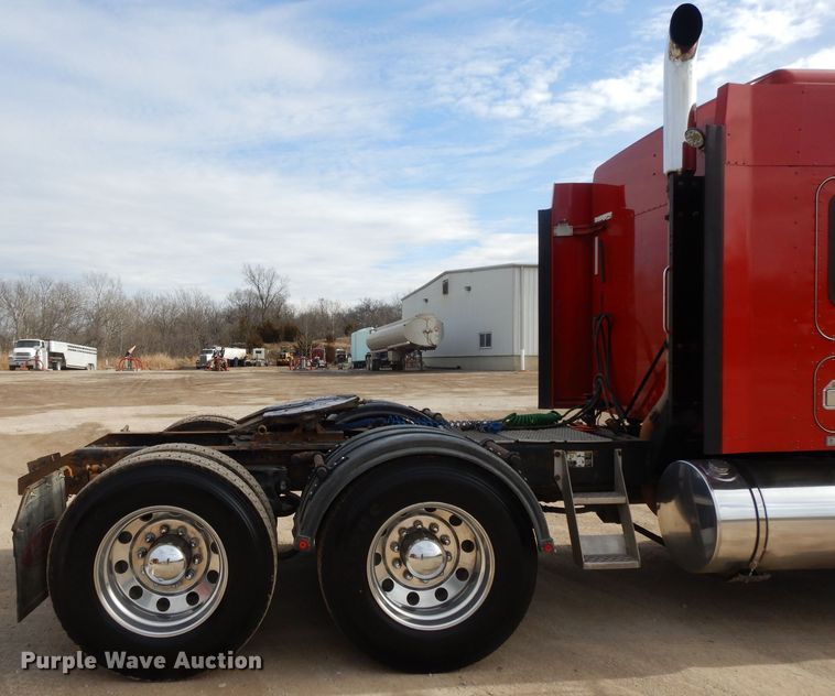 image for item DL2652 2009 Kenworth T800  semi truck