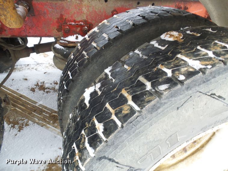 image for item DT9898 1986 Freightliner FLC  semi truck