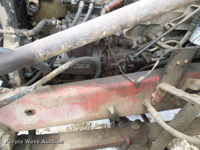 image for item DT9898 1986 Freightliner FLC  semi truck