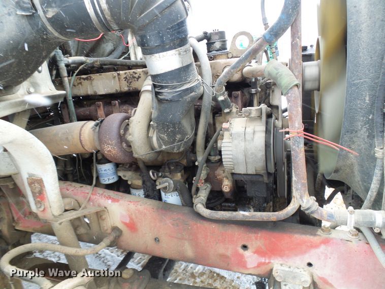 image for item DT9898 1986 Freightliner FLC  semi truck