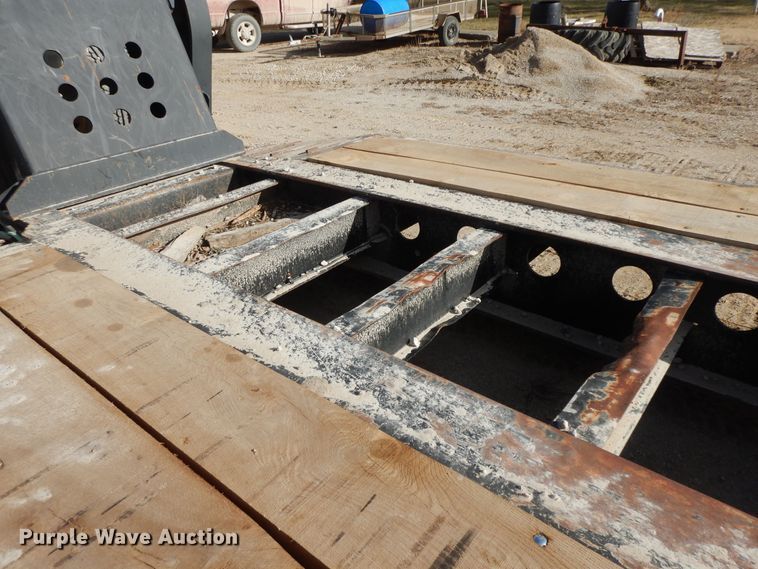 image for item GG9289 1999 Fontaine Ram 50  lowboy equipment trailer