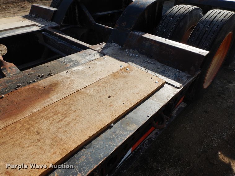 image for item GG9289 1999 Fontaine Ram 50  lowboy equipment trailer