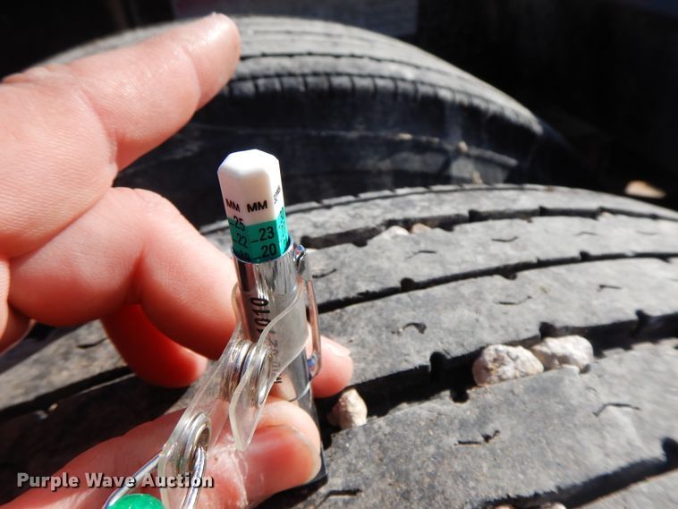 image for item GG9289 1999 Fontaine Ram 50  lowboy equipment trailer