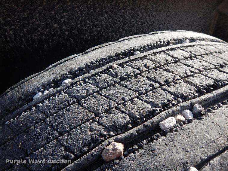 image for item GG9289 1999 Fontaine Ram 50  lowboy equipment trailer