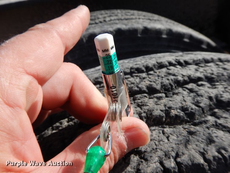 image for item GG9289 1999 Fontaine Ram 50  lowboy equipment trailer