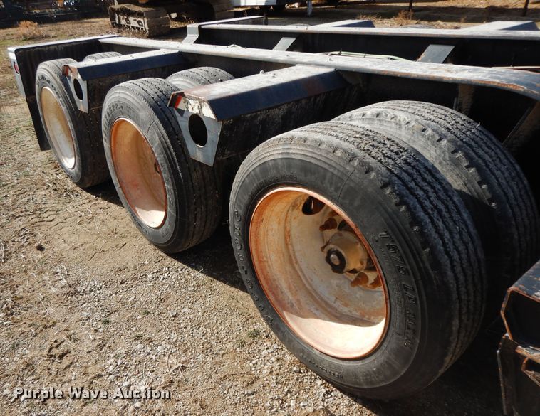 image for item GG9289 1999 Fontaine Ram 50  lowboy equipment trailer