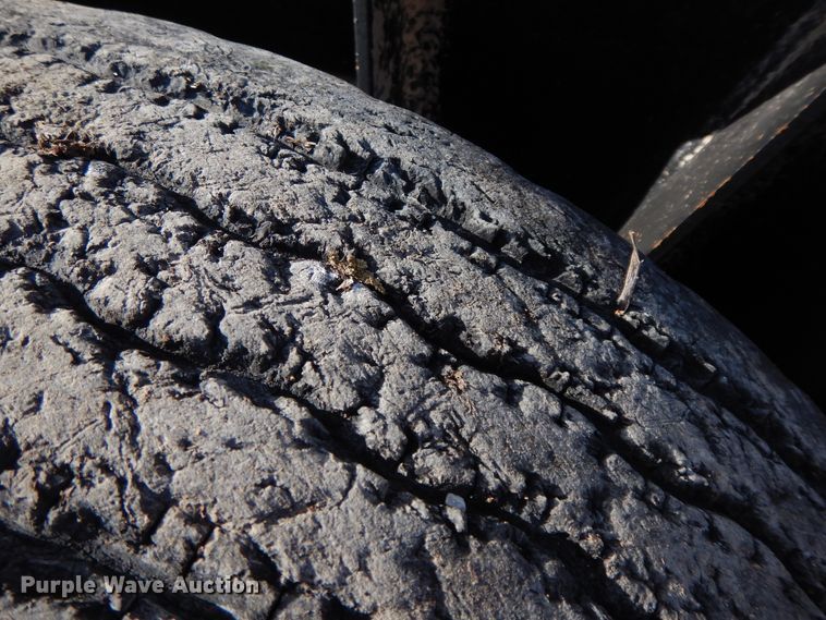 image for item GG9289 1999 Fontaine Ram 50  lowboy equipment trailer