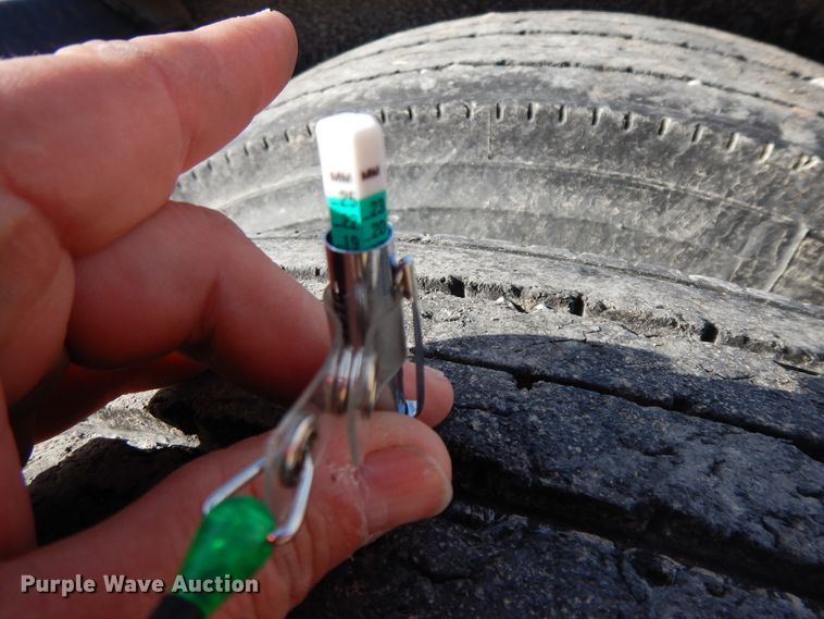 image for item GG9289 1999 Fontaine Ram 50  lowboy equipment trailer