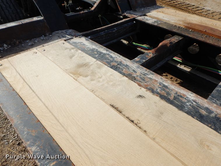 image for item GG9289 1999 Fontaine Ram 50  lowboy equipment trailer