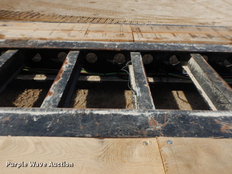 image for item GG9289 1999 Fontaine Ram 50  lowboy equipment trailer