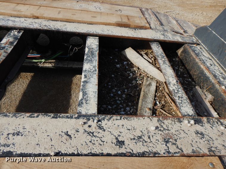 image for item GG9289 1999 Fontaine Ram 50  lowboy equipment trailer