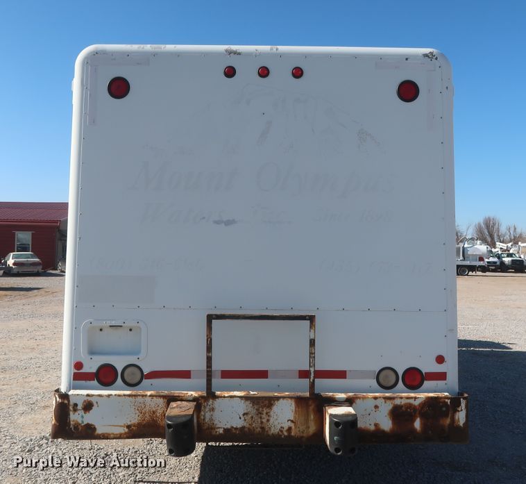 image for item HK9648 2000 International 4900  delivery truck