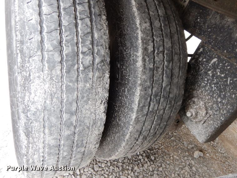 image for item HP9081 2001 Trailmobile dry van trailer