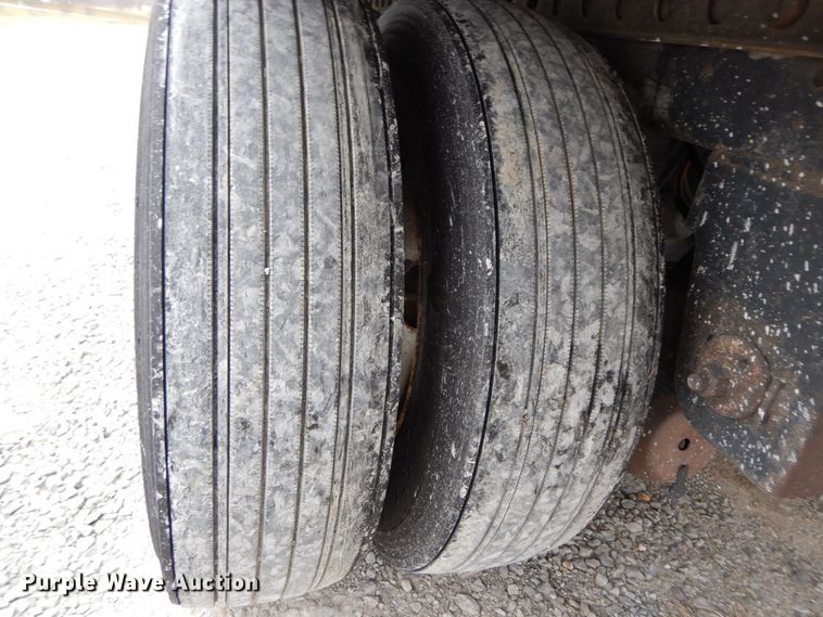 image for item HP9081 2001 Trailmobile dry van trailer