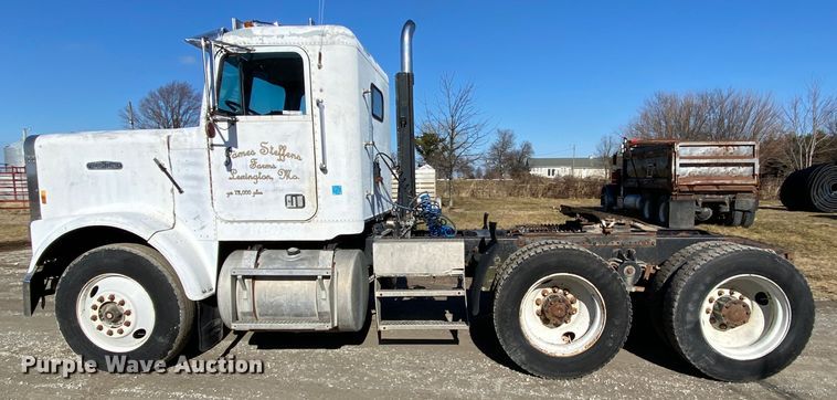 image for item HR9318 1986 Freightliner FLC  semi truck
